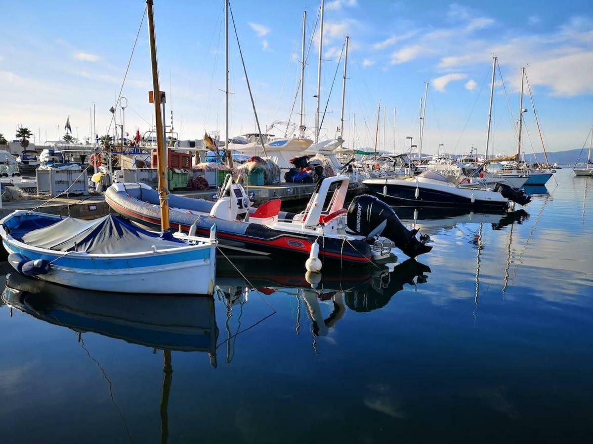 Appartement Sainte-Maxime, Plage De La Nartelle Bagian luar foto